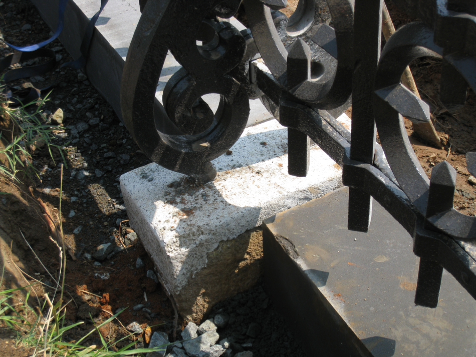 Fence--Detail of Jahn concrete with stones set in place - June 10, 2011